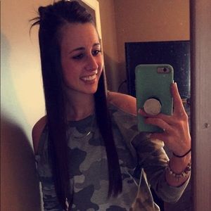 Meet your Posher, Danielle